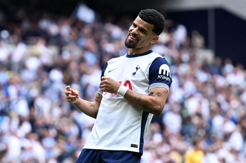 2025中英职业足球青训交流会在海口启幕，李克敏致开幕辞