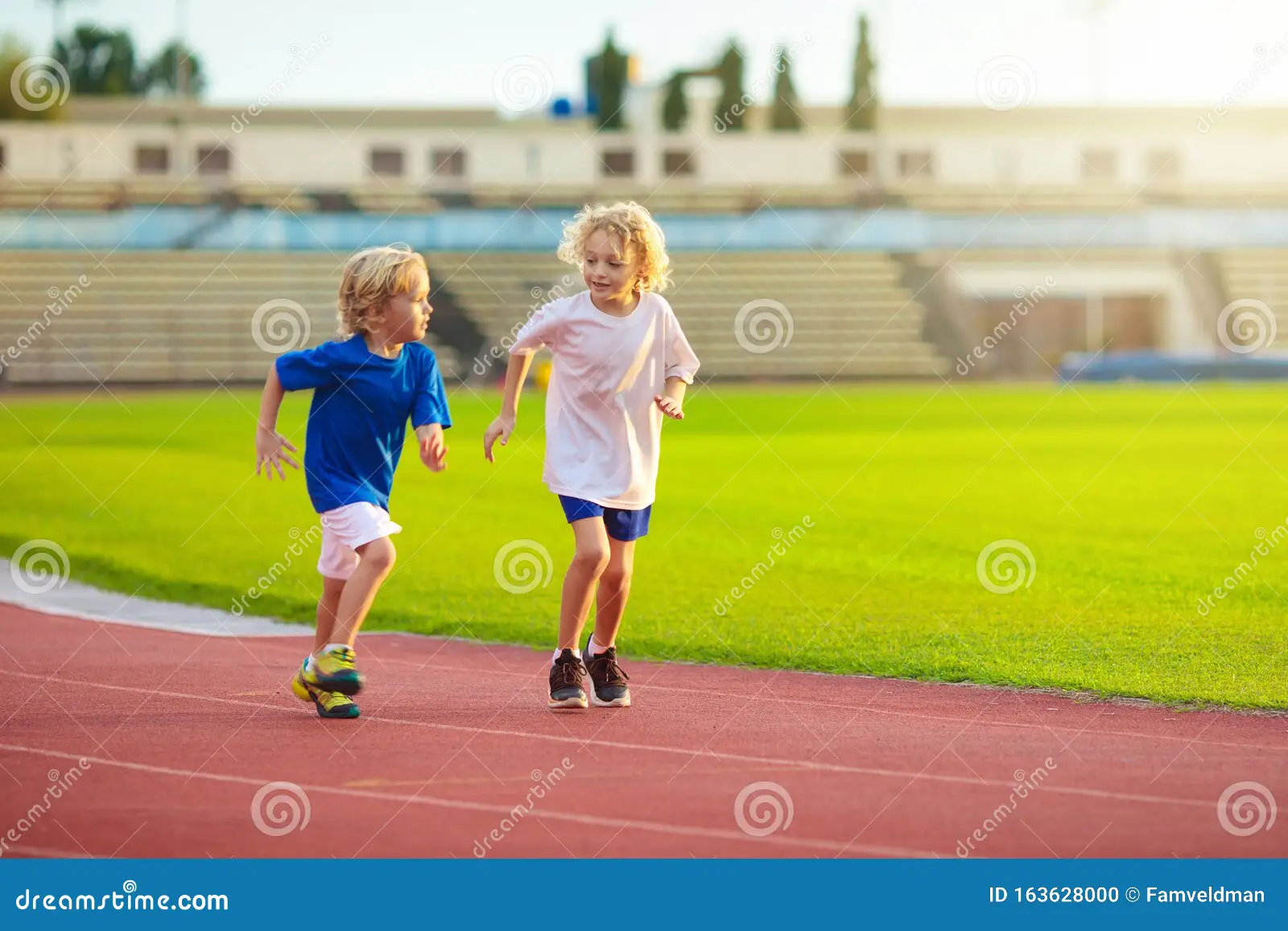 河南球迷心态反思，俱乐部称大热必死引警示